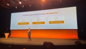 Интеграция ИИ в фармацевтике: Bayer и Veeva о поэтапном внедрении и перспективах